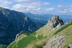 Planowanie jednodniowej wycieczki: mapa, GPS i punkty orientacyjne